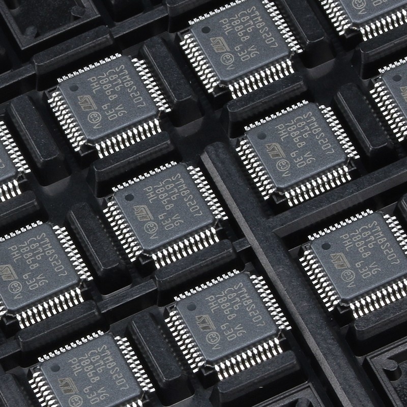 Original componente eléctrica y chip CI STM STM8L052C6 STM8L052 STM8L052C6T6 de la electrónica de fuentes de Chuangyunxinyuan