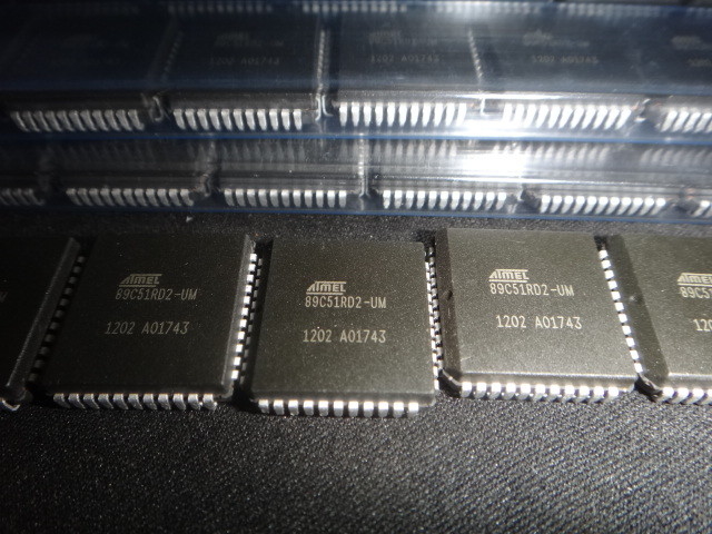 Microcontrolador AT89C51RD2-UM inusitado original a estrenar PLCC44 de IC del microprocesador del circuito integrado