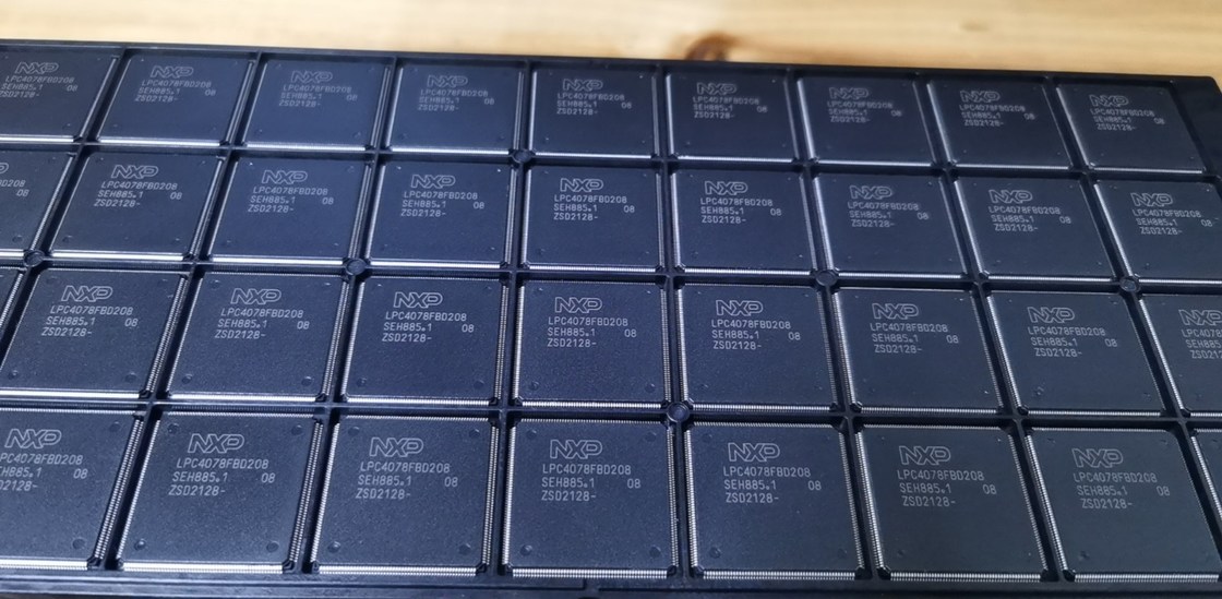 LPC4078FBD208   QFP208   Original a estrenar del microcontrolador de IC del microprocesador del circuito integrado inusitada