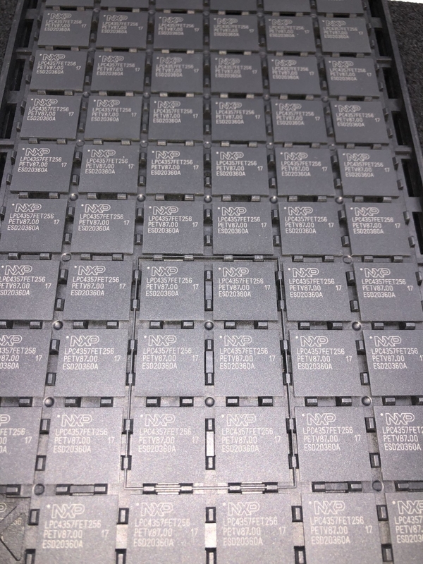 LPC4357FET256    BGA256   Original a estrenar del microcontrolador de IC del microprocesador del circuito integrado inusitada