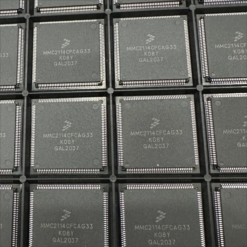 MMC2114CFCAG   LQFP144   Original a estrenar del microcontrolador de IC del microprocesador del circuito integrado inusitada